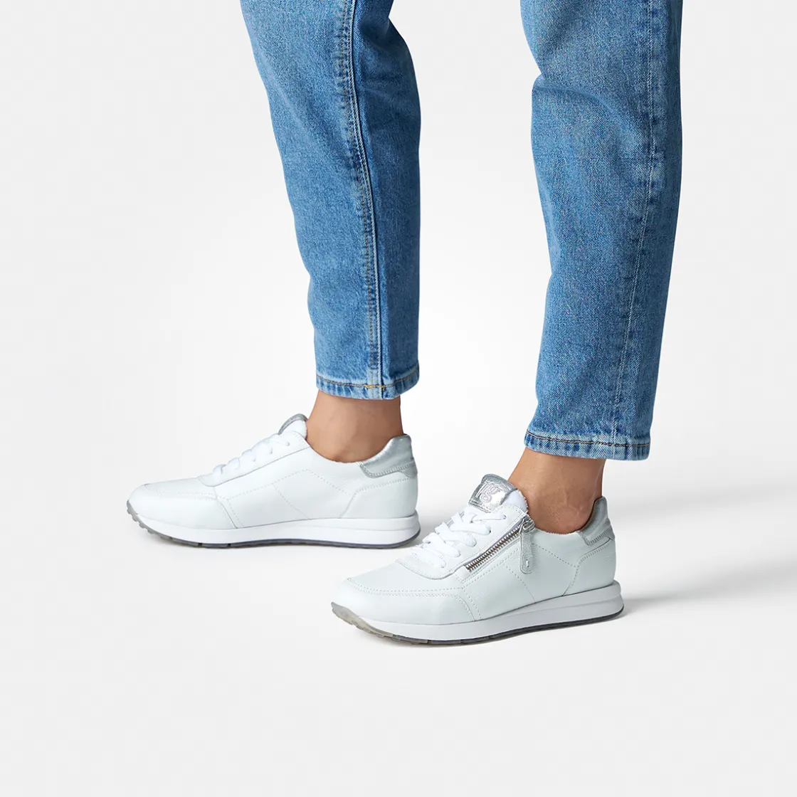 5-19.webp Paul Green 4085-233